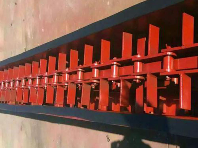 What should be paid attention to during the operation of the installation plate chain bucket elevator